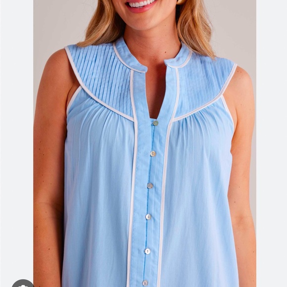 Avara Light Blue Dress - L & NWT - Picture 4 of 8